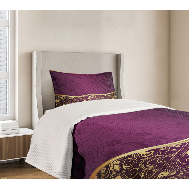 Oriental Floral Swirls Bedspread Set