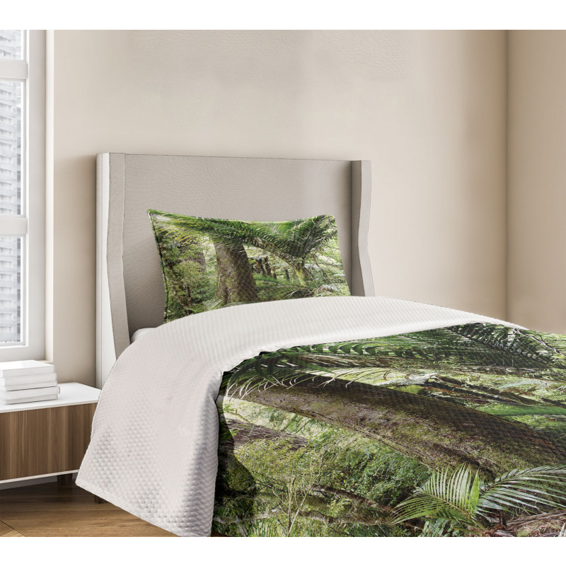 Lush Foliage Jungle Bedspread Set
