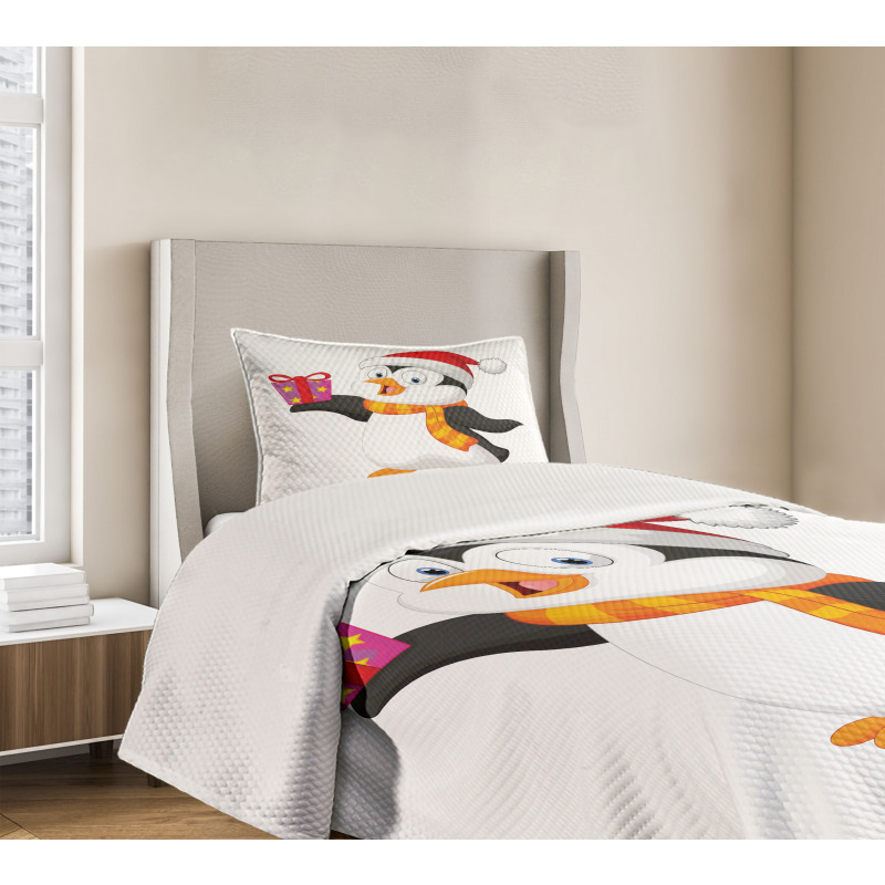 Friendly Penguin Character Bedspread Set