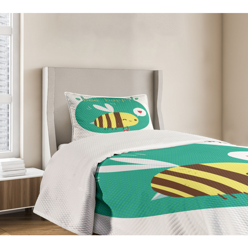 Winking Bumblebee Bedspread Set