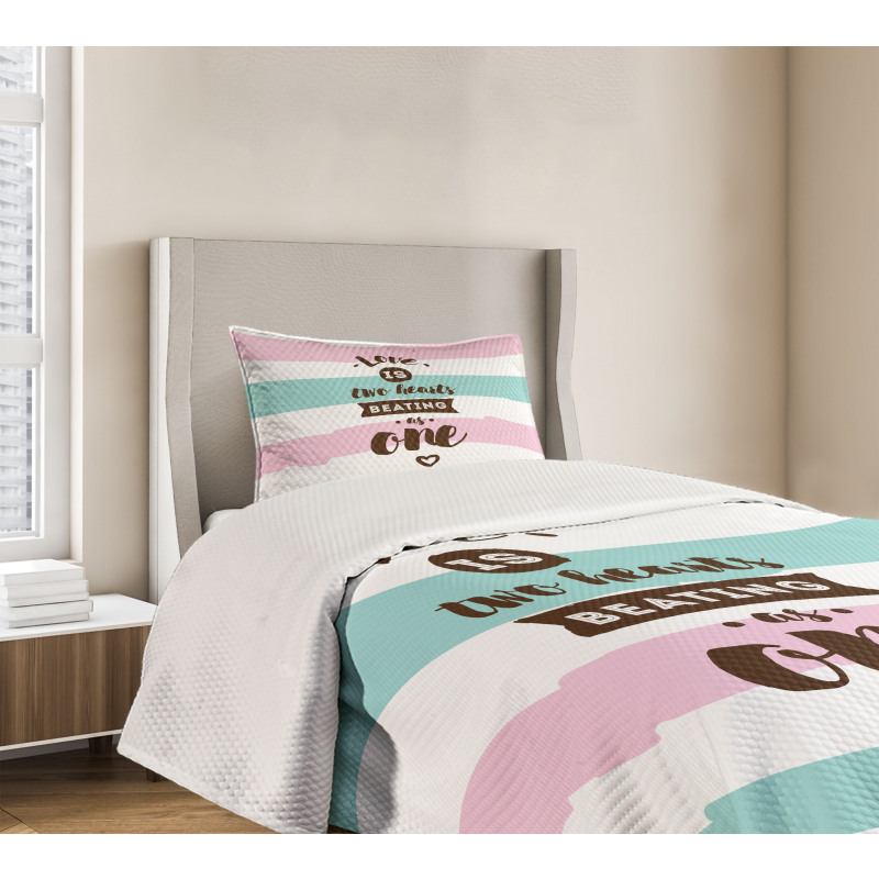 Retro Style Pastel Bedspread Set