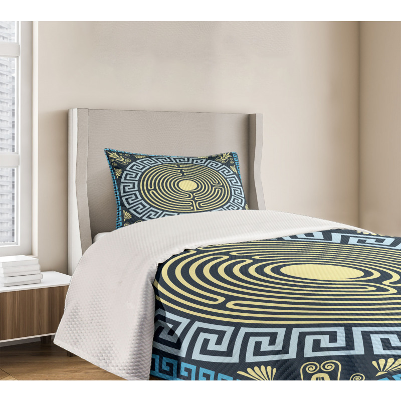 Labyrinth Bedspread Set