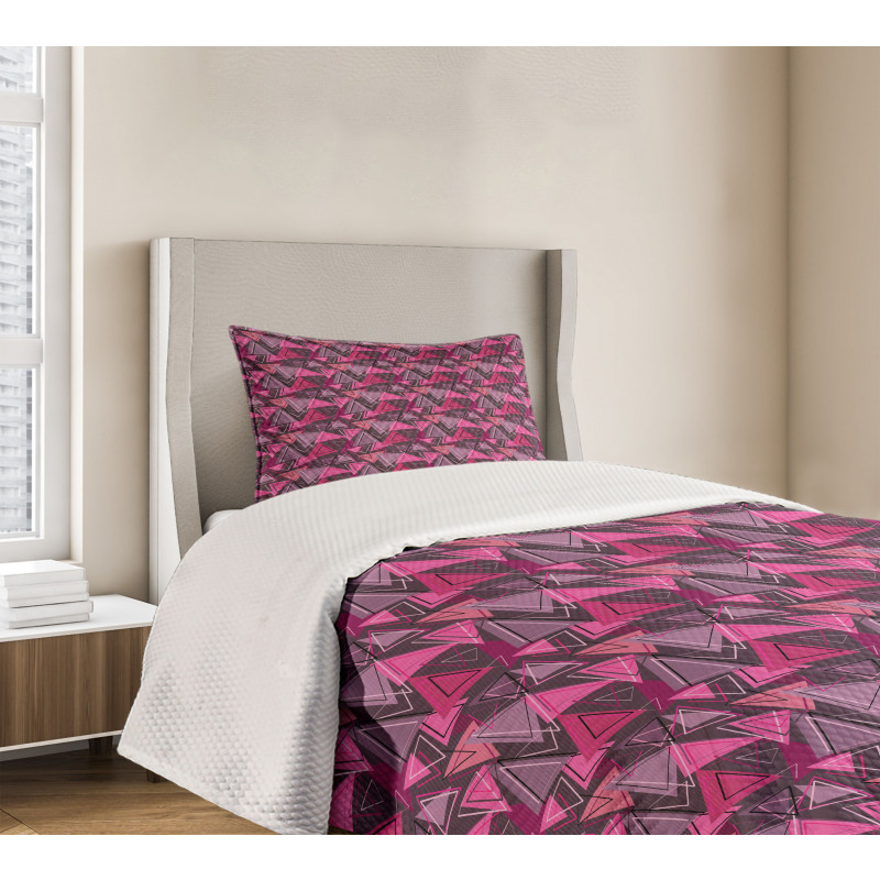 Abstract Triangle Art Bedspread Set