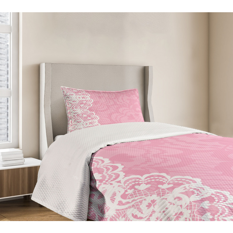 Lacework Style Bedspread Set