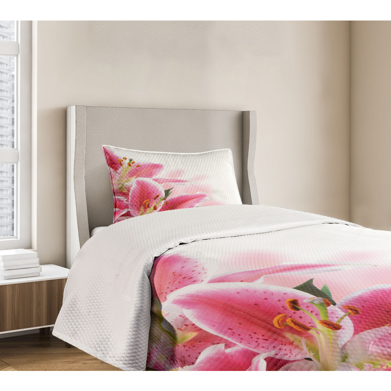 Lilies Bouquet Bedspread Set