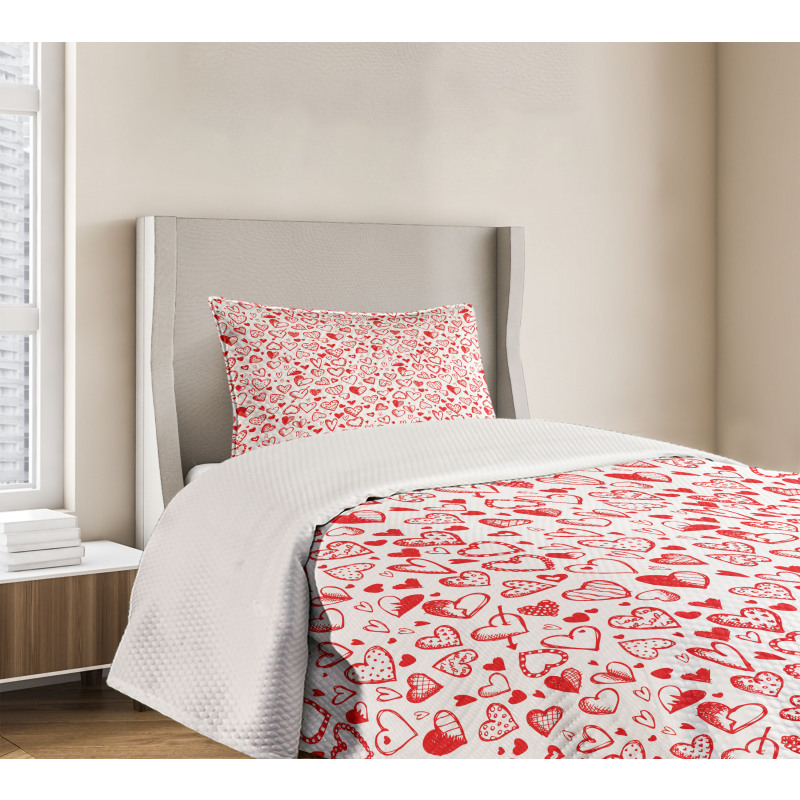 Red and White Sketch Bedspread Set