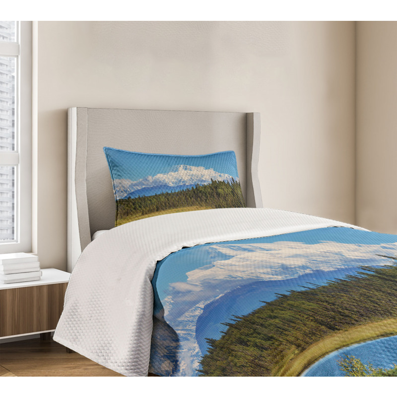 Snow Covered Mountain Bedspread Set