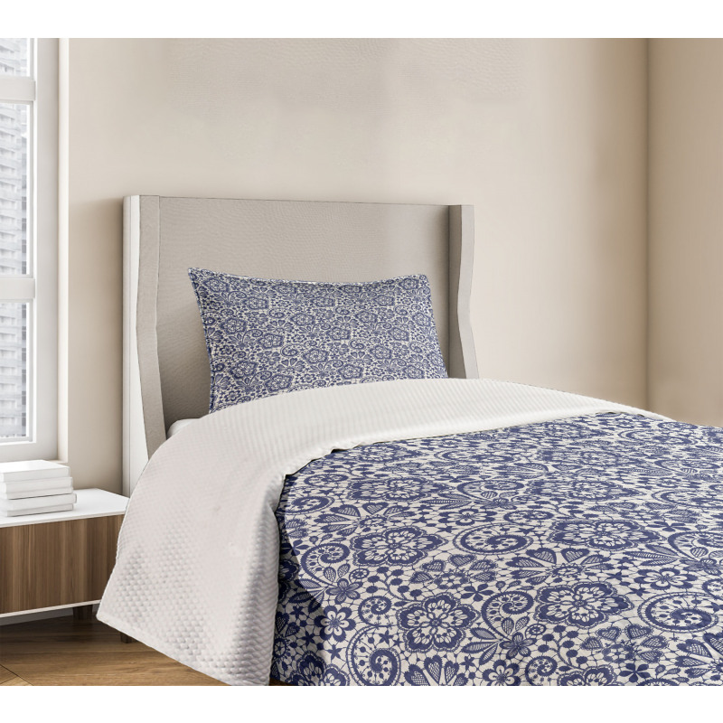 Lace Style Motifs Bedspread Set