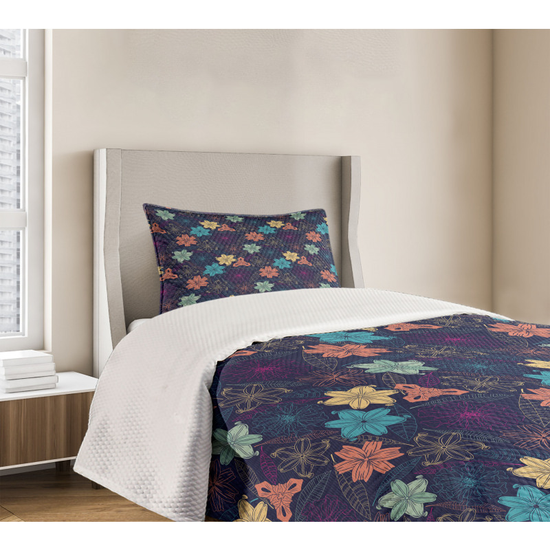 Exotic Hibiscus Design Bedspread Set
