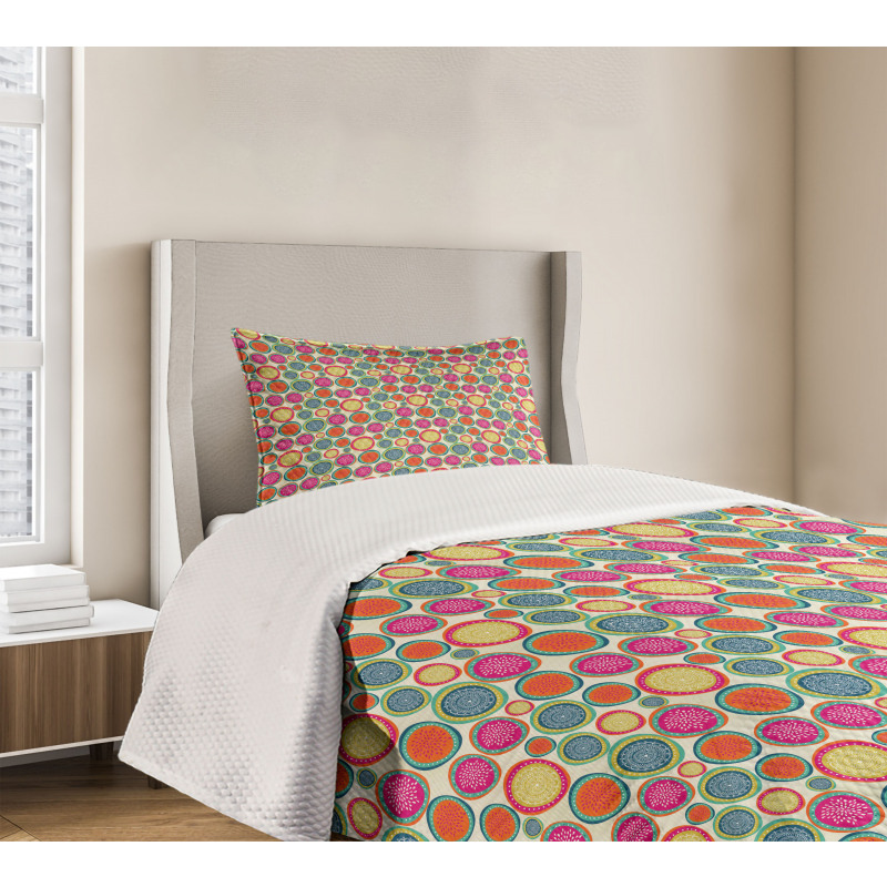 Doodle Floral Motifs Bedspread Set