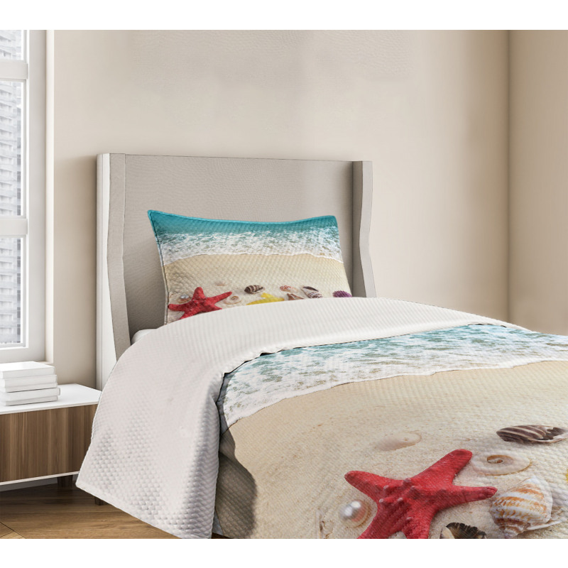 Sea Shells on Sandy Coast Bedspread Set