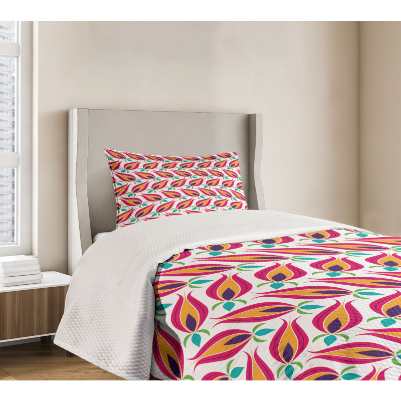 Traditional Tulip Flora Bedspread Set