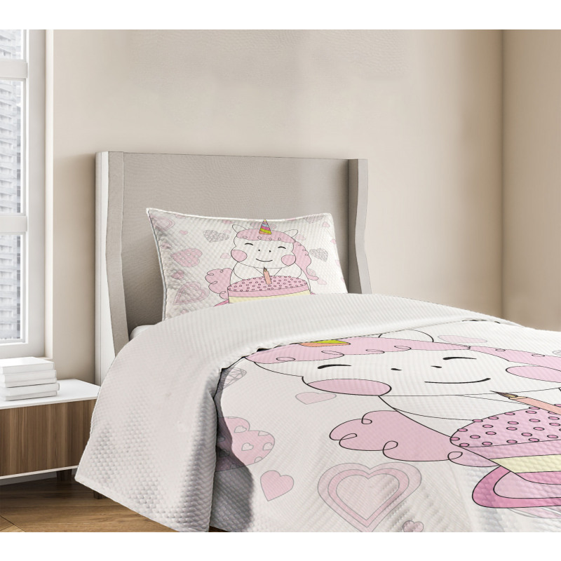 Horse and Cake Bedspread Set