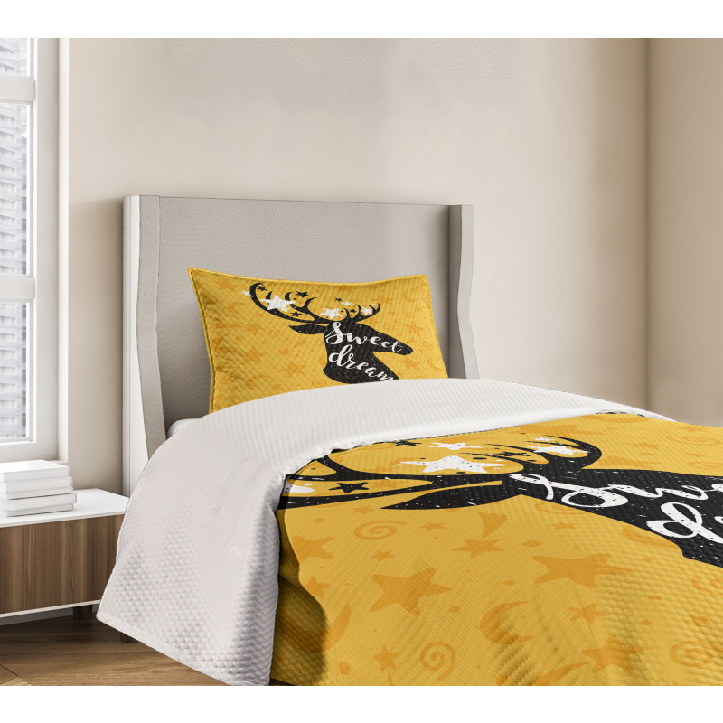 Silhouette of Deer Bedspread Set