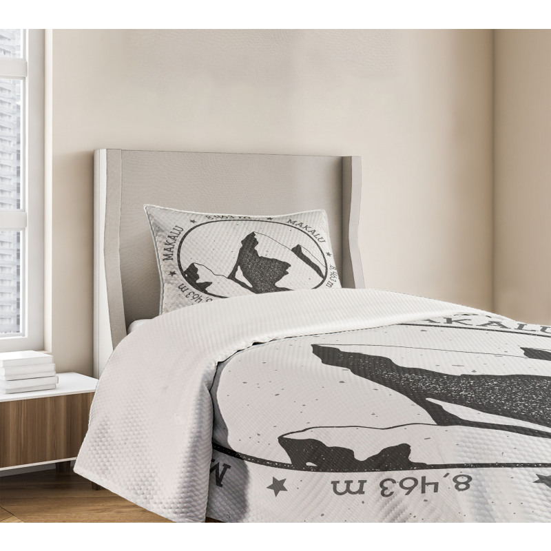 Greyscale Mountain Design Bedspread Set
