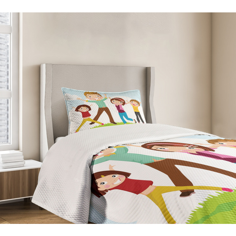 Happy Mom Dad and Kids Bedspread Set