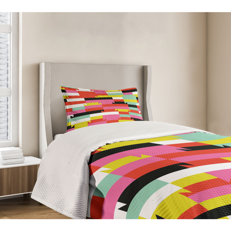 Geometric Blocks Lines Bedspread Set