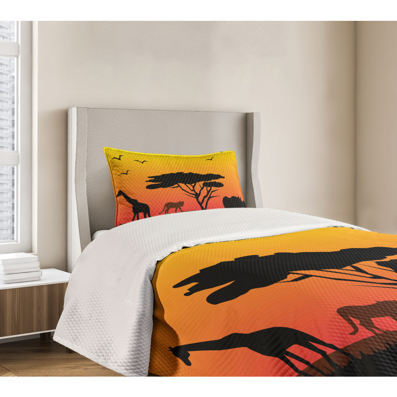 Silhouette of Animals Bedspread Set