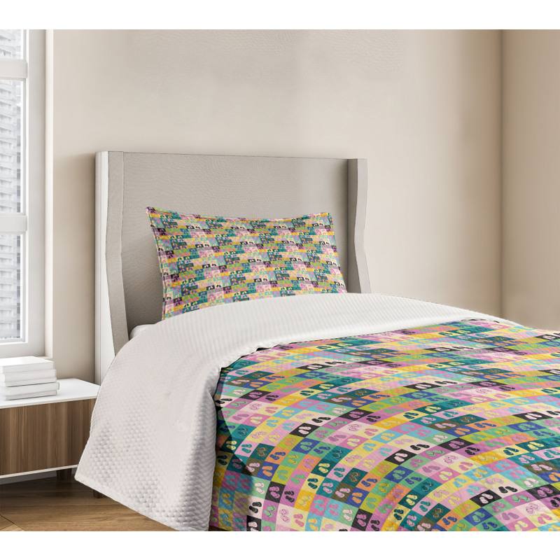 Multi Formed Pairs Bedspread Set