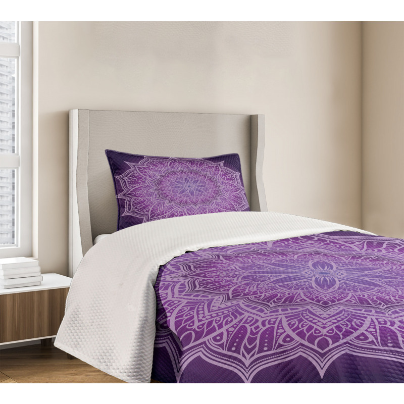 Hand-Drawn Lace Bedspread Set