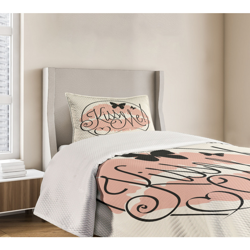 Hand Lettering Love Words Bedspread Set