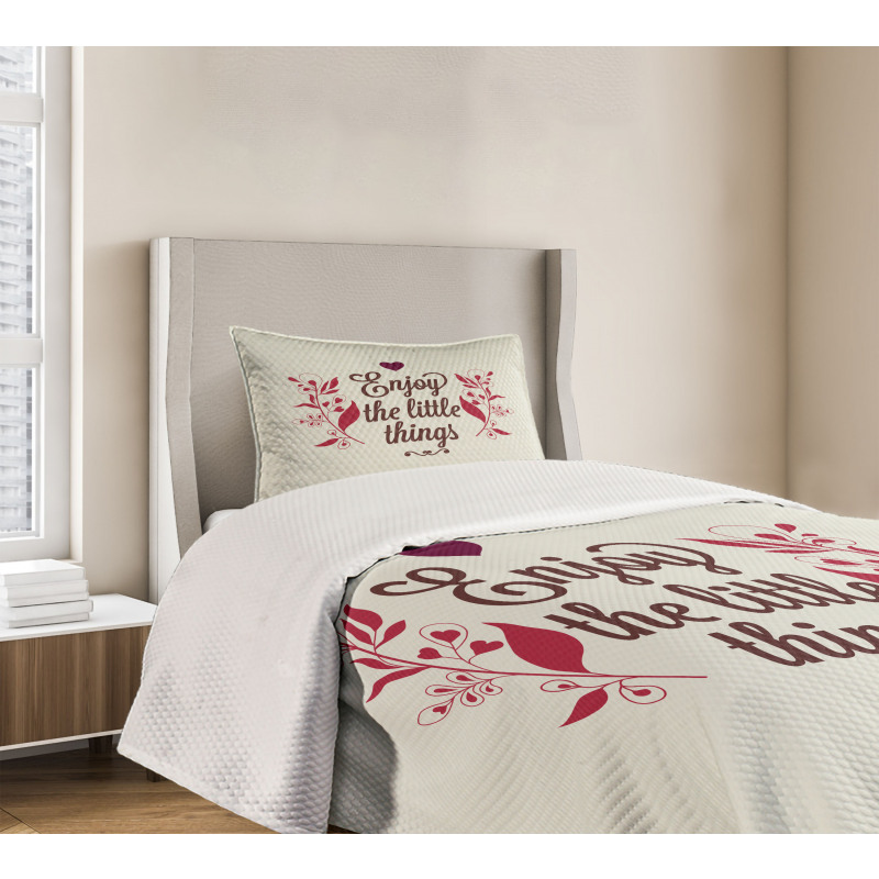 Retro Slogan and Flowers Bedspread Set