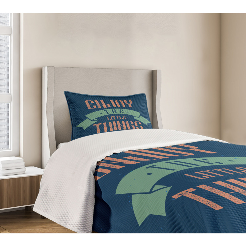 Grungy Positive Message Bedspread Set