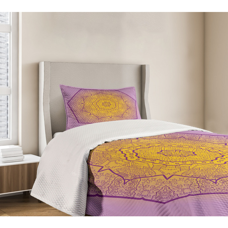 Oriental Heptagon Motif Bedspread Set