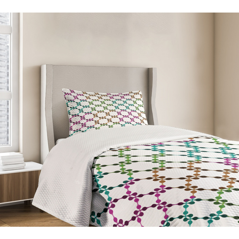 Chain Linked Dots Bedspread Set