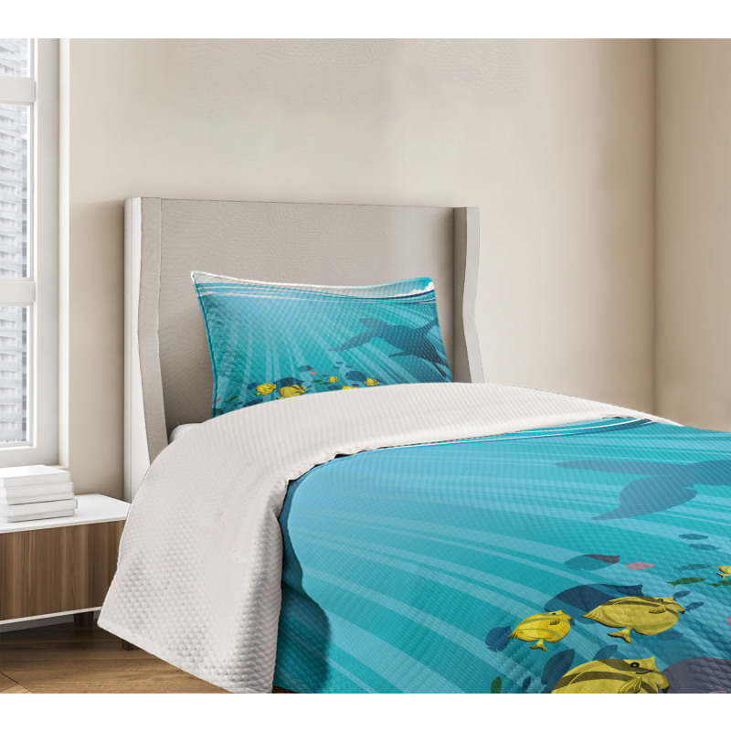 Fish in the Wavy Ocean Bedspread Set