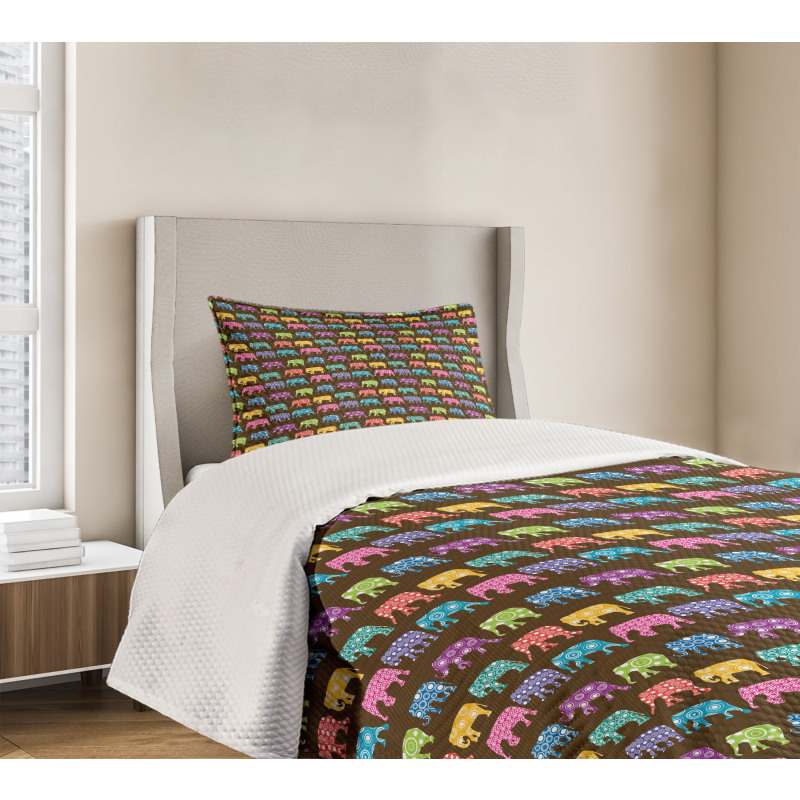 Animals with Circles Bedspread Set