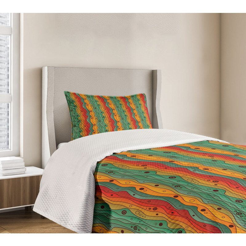 Wavy Vertical Lines Retro Bedspread Set