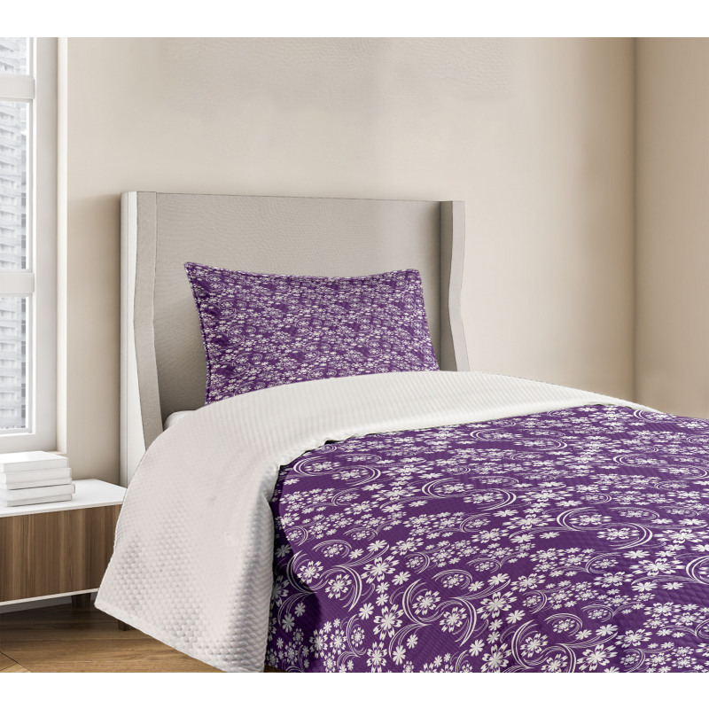 Abstract Curvy Stems Bedspread Set