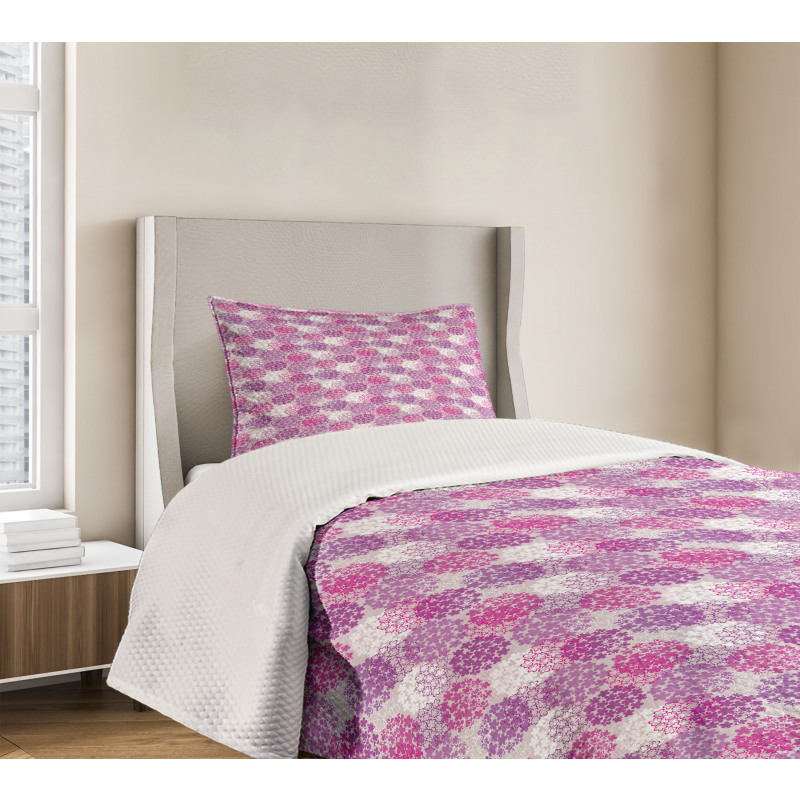 Overlapped Spring Petals Bedspread Set