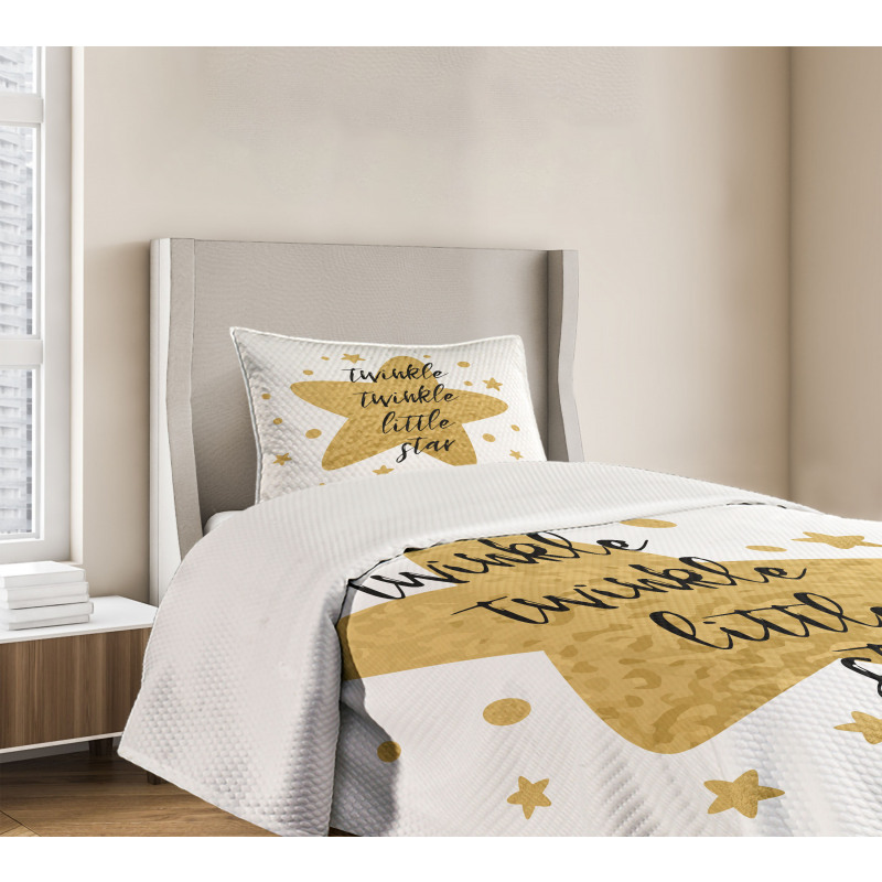 Grungy Style Retro Lettering Bedspread Set