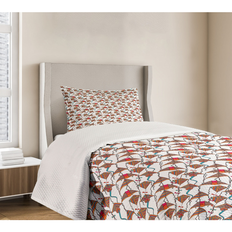 Delta Wing and Classic Kite Bedspread Set