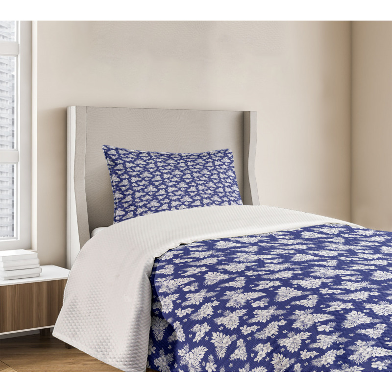 Silhouette of Flower Bedspread Set