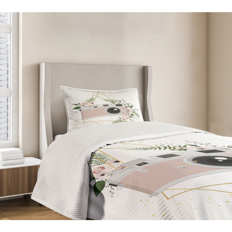 Machine with Flowers Leaf Bedspread Set