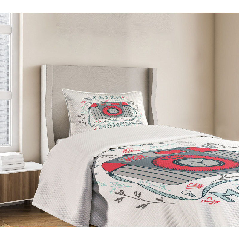 Catch the Moment Calligraphy Bedspread Set