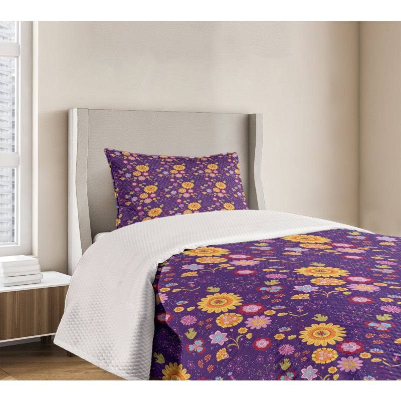 Cartoon Style Flower Blossom Bedspread Set