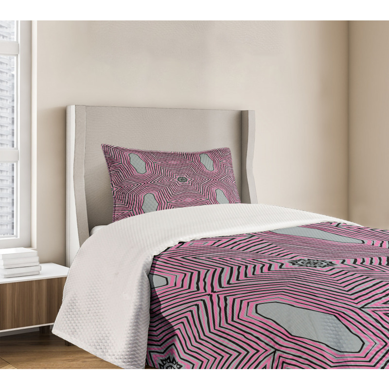 Hypnotizing Striped Motif Bedspread Set