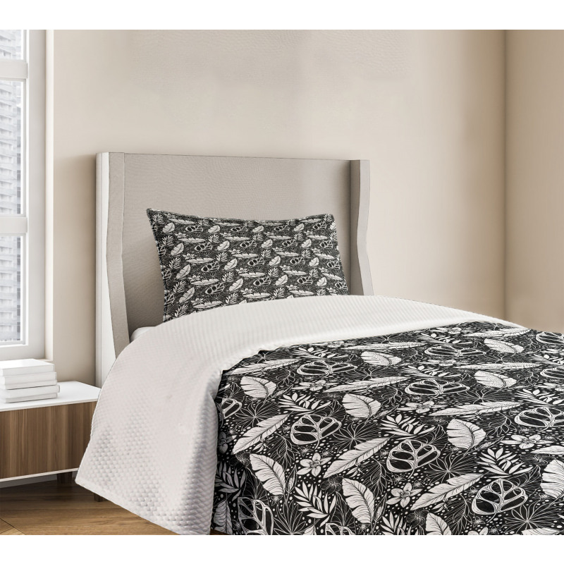 Monochrome Flowers and Dots Bedspread Set