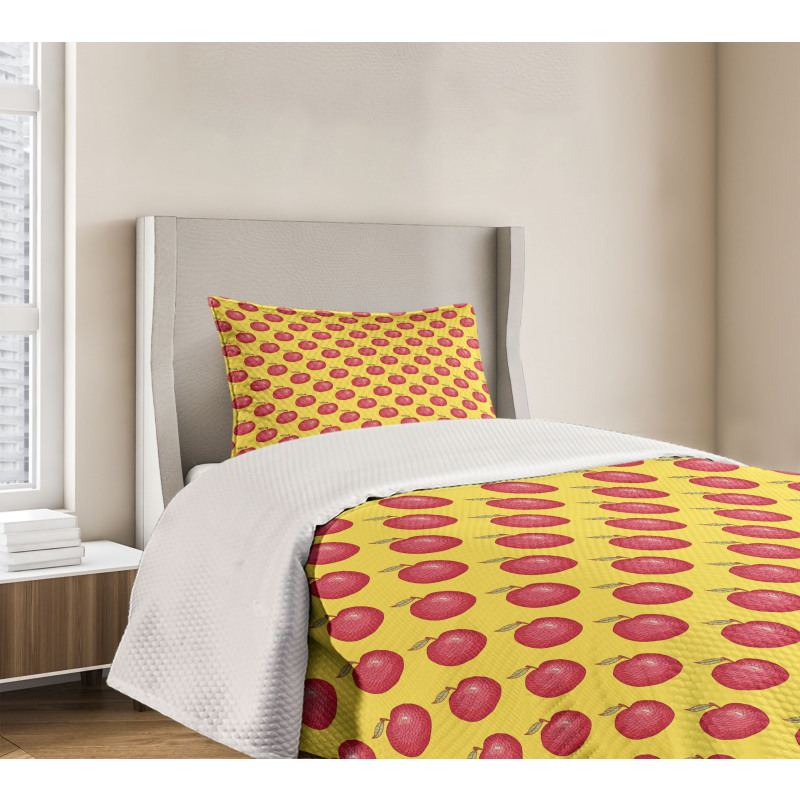 Engraved Style Apple Drawing Bedspread Set