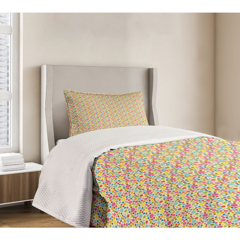 Doodle Style Oval Bedspread Set