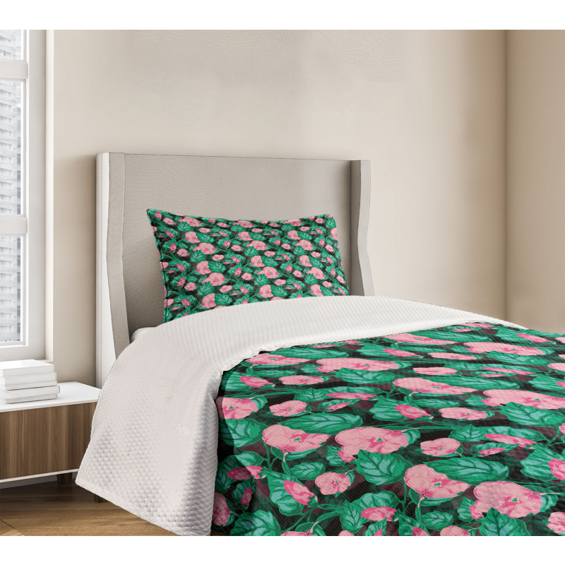 Arrangement of Foliage Bedspread Set