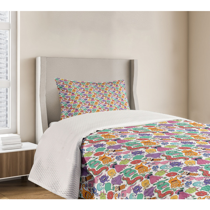 Abstract Hairy Monsters Bedspread Set