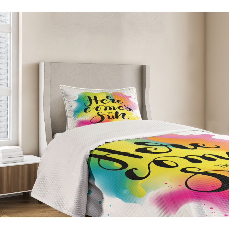 Here Comes Sun Text Bedspread Set