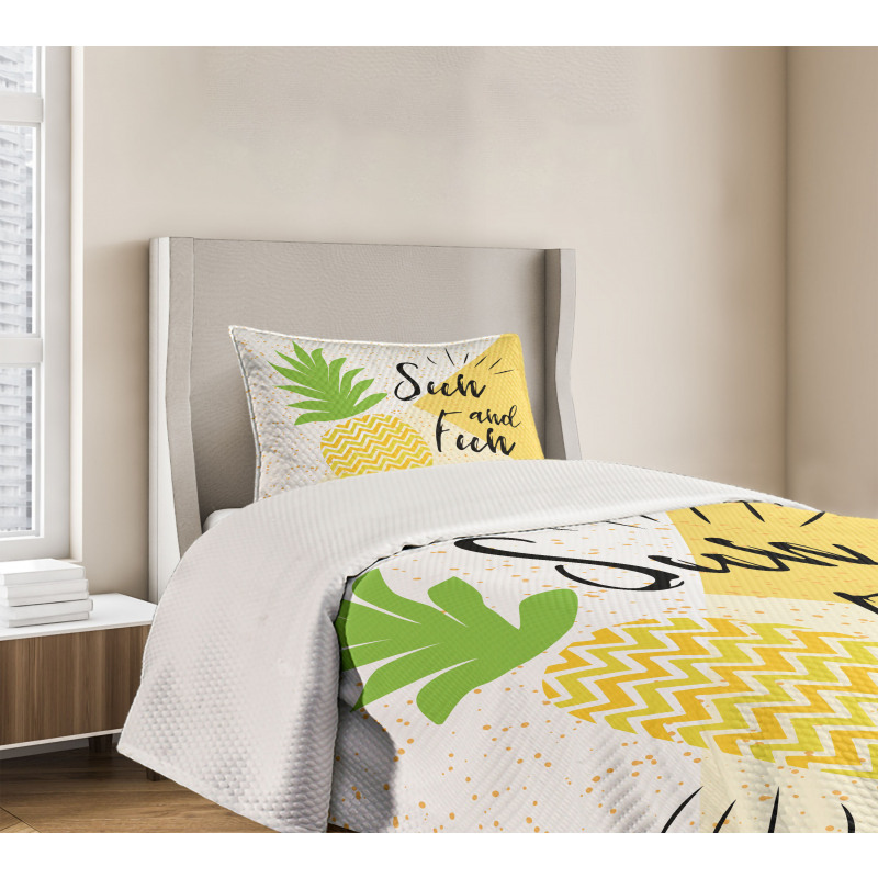 Sun and Fun Pineapple Bedspread Set