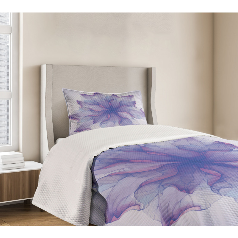 Blossoming Petals Pattern Bedspread Set