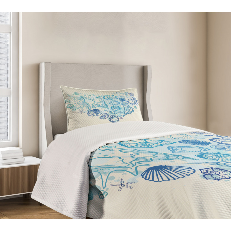 Coastal Design Grunge Heart Bedspread Set